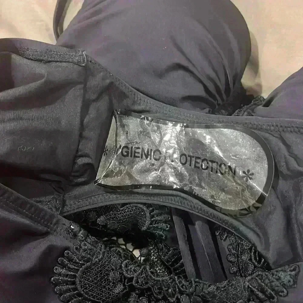 A. CHE Lace Black One Piece Swimsuit Women’s Size 6 - Picture 8 of 8